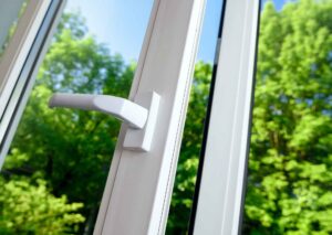 czy warto wymienić okna dwuszybowe na trzyszybowe